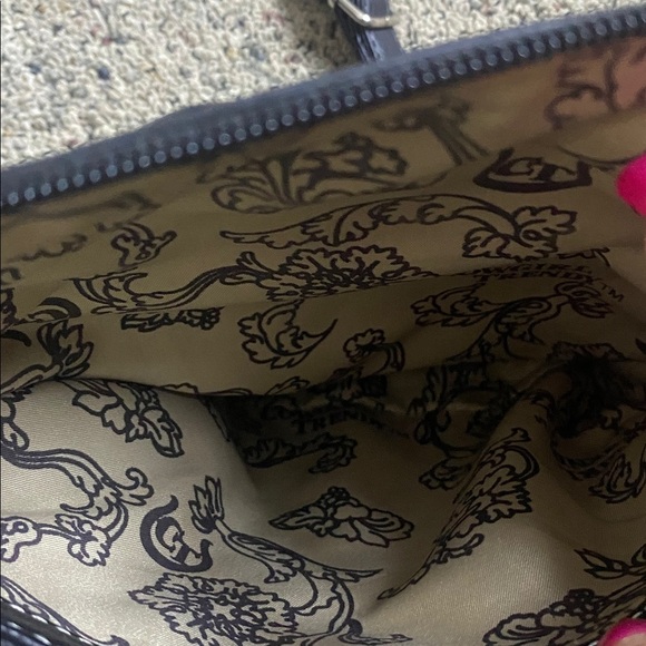 Cowgirl Trendy Camouflage Crossbody Bag with Embellished Cross 3 L Compartments - Picture 10 of 12